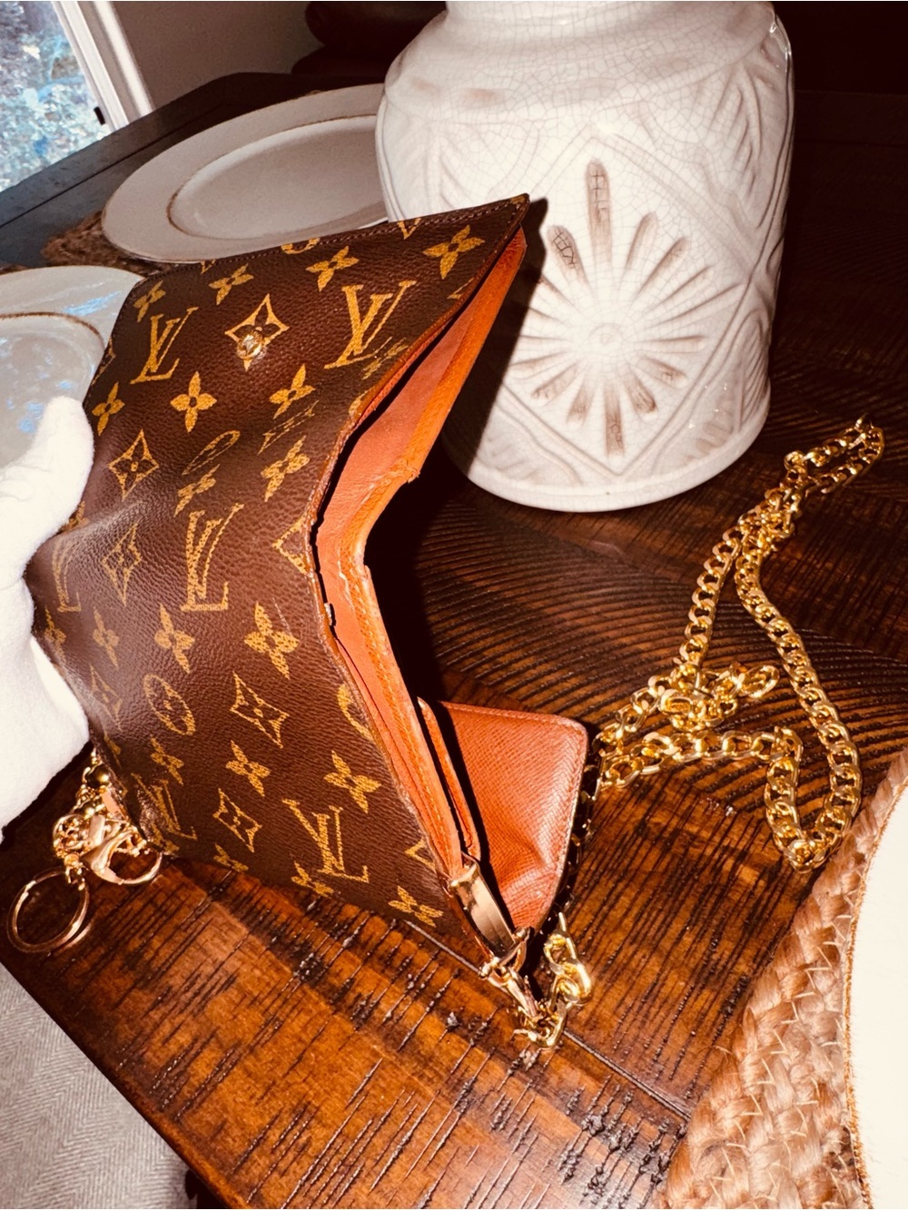 LOUIS VUITTON
Monogram Porte Tresor Etui
Papiers
Wallet 2001 france converted - Picture 7 of 17